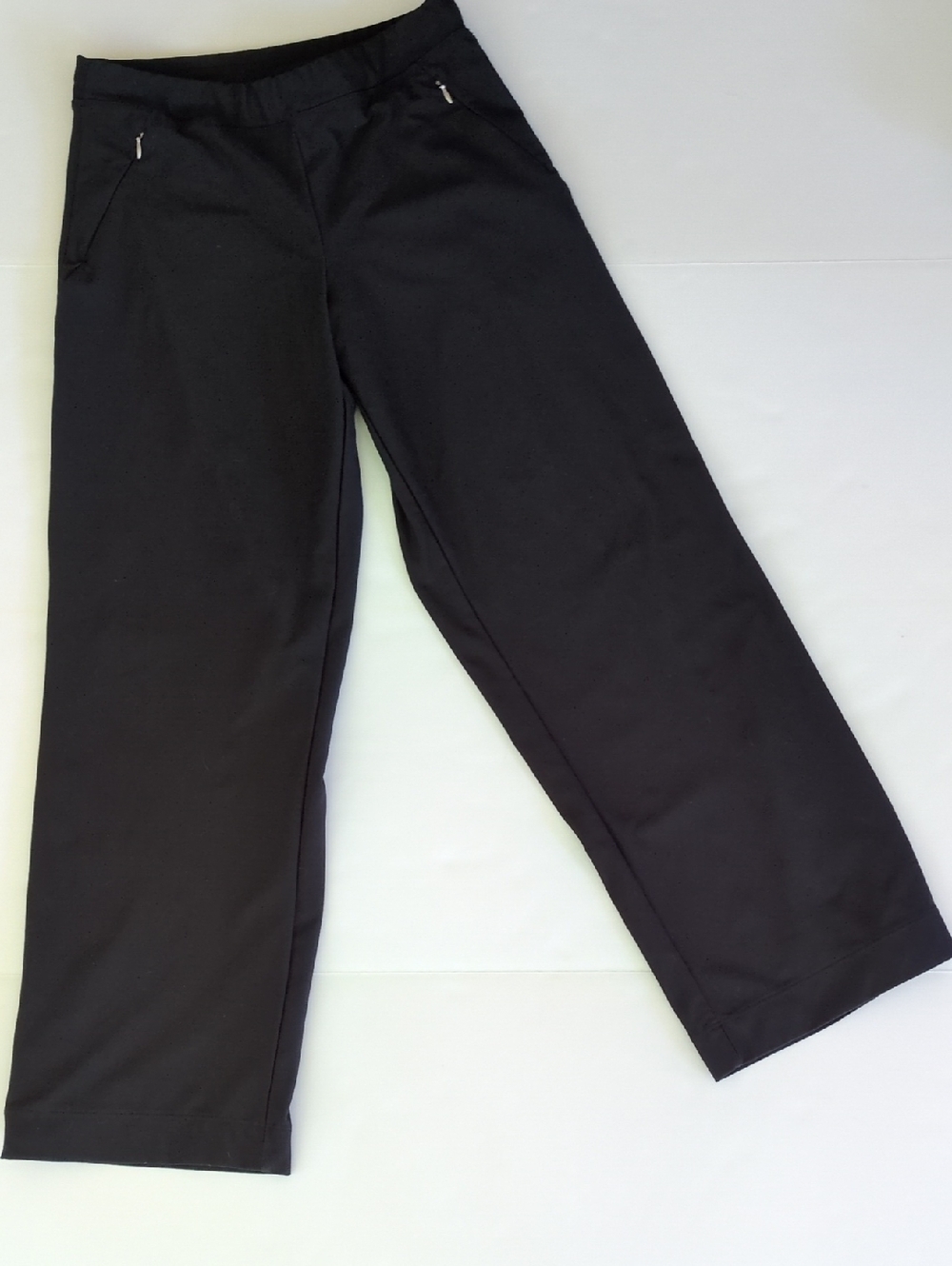 Lucy's Short Pant - Picture 3 of 4
